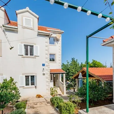 Stella - Two Bedroom With Balcony And Sea View Marilena شقة سبليتسكا