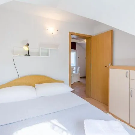 Stella - Two Bedroom With Balcony And Sea View Marilena