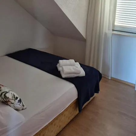 Stella - Two Bedroom With Balcony And Sea View Marilena Splitska