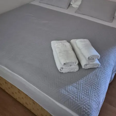 Stella - Two Bedroom With Balcony And Sea View Marilena Splitska